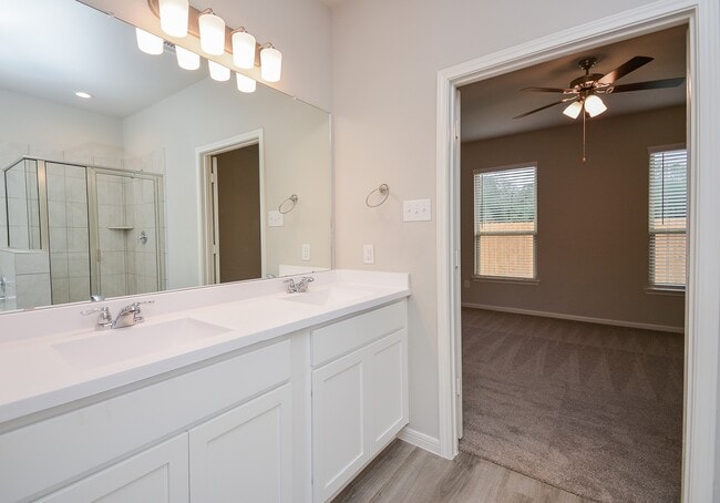 Building Photo - 27326 Grey Fox Run