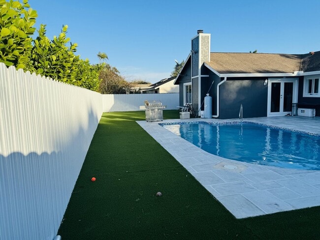 Building Photo - 112 Parkwood Dr