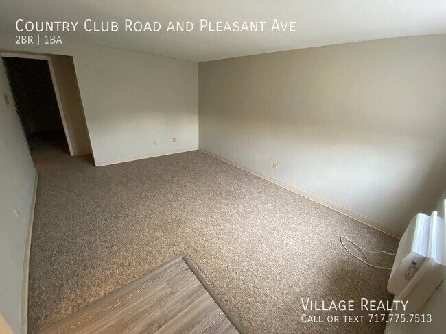 Building Photo - 617 Country Club Rd