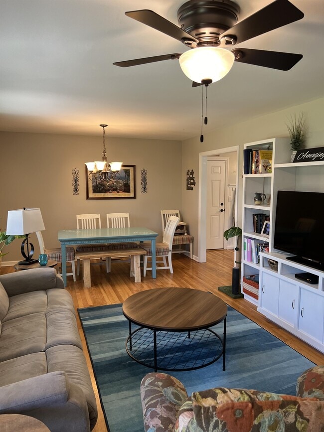 Building Photo - 601 E McKissock St