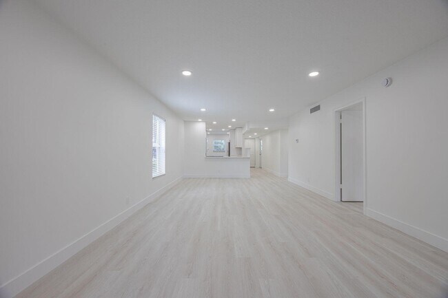 Building Photo - 2805 Casita Way