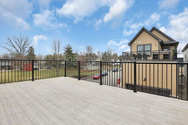 Building Photo - 105 Encore Park Bend