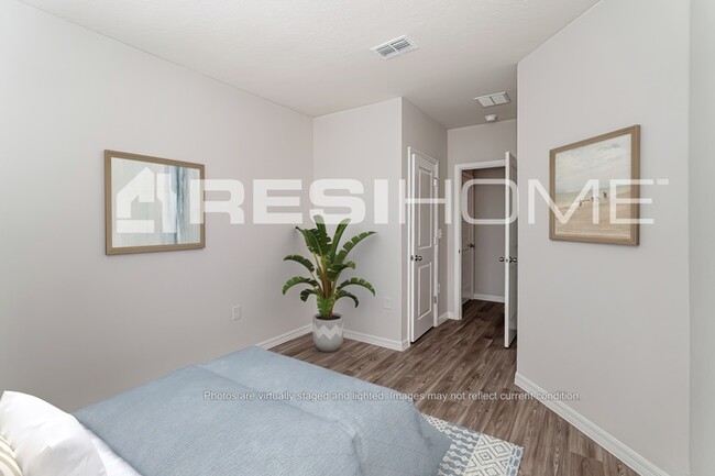 Building Photo - 28273 Wave Crst Pl