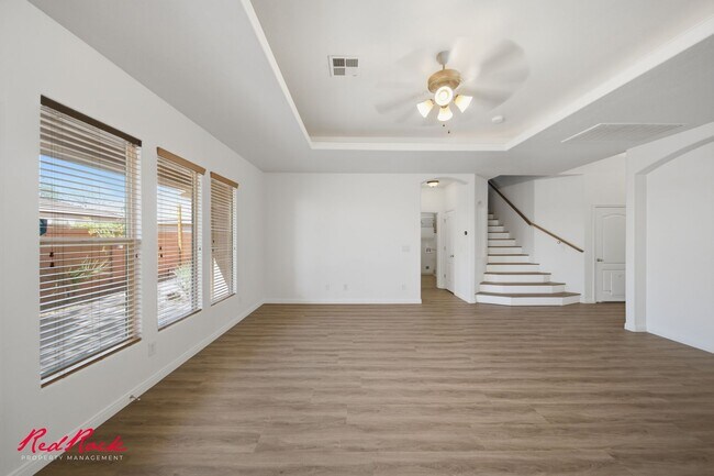 Building Photo - 3304 W Palomar