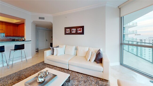 Building Photo - 3101 S Ocean Dr