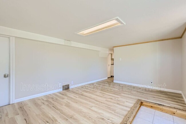 Building Photo - 16805 W 15th Ave