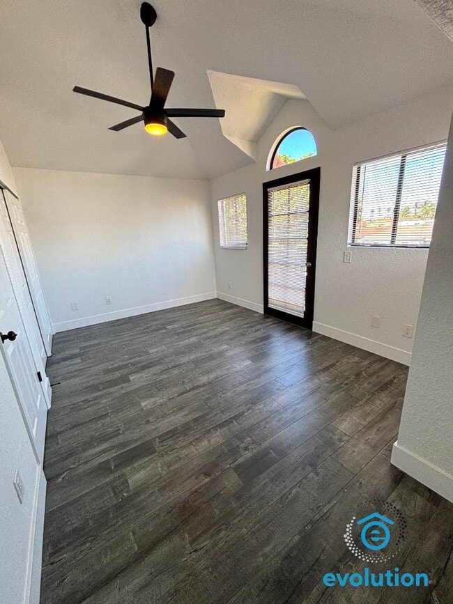 Building Photo - 4929-4933 Santa Cruz Ave