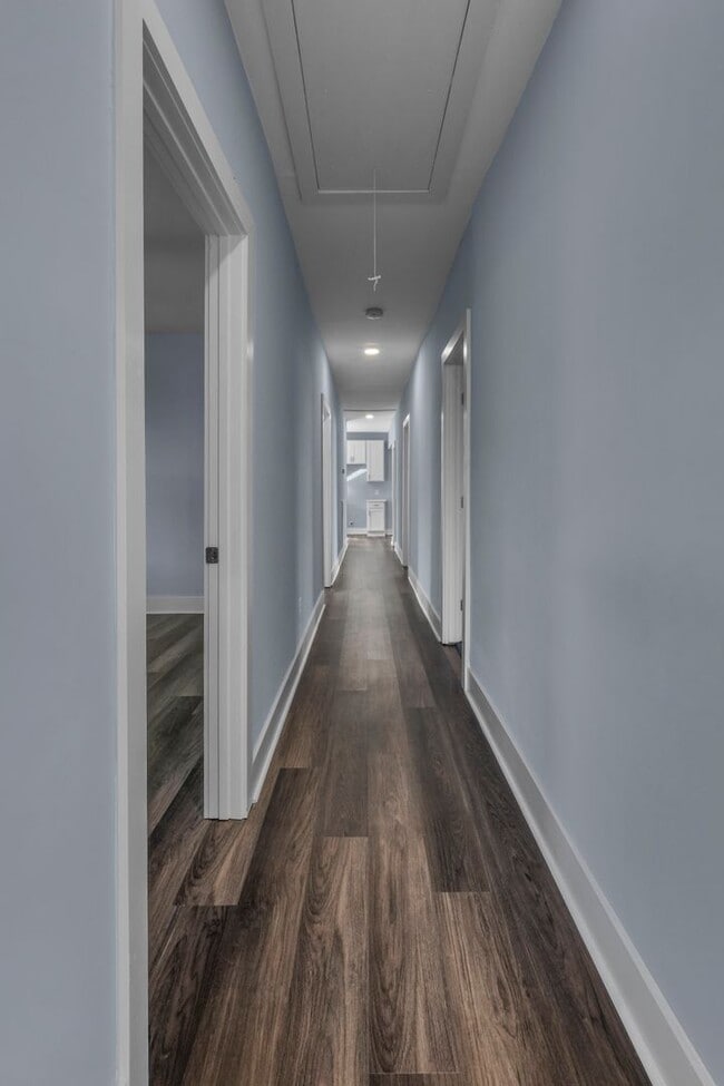 Building Photo - Four Bedroom Ranch in Elizabeth Park!