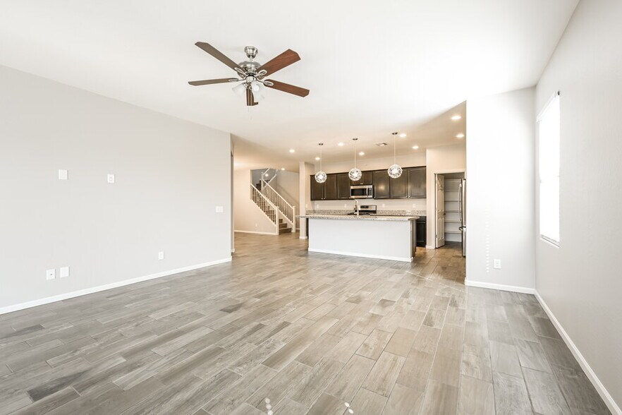 Building Photo - 12125 W Remuda Dr