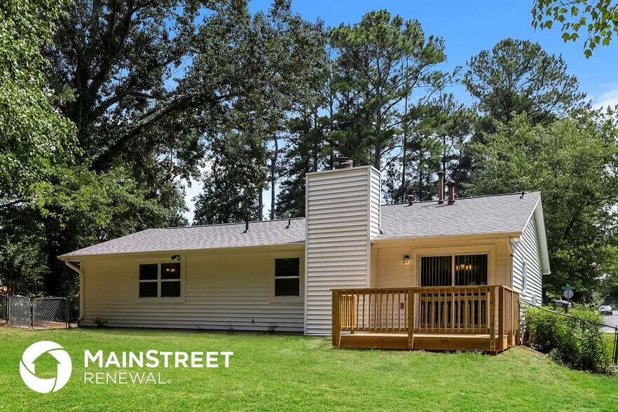 Building Photo - 9073 Woodgreen Way