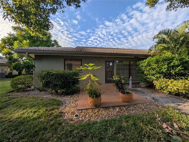 Building Photo - 7171 Wood Creek Dr