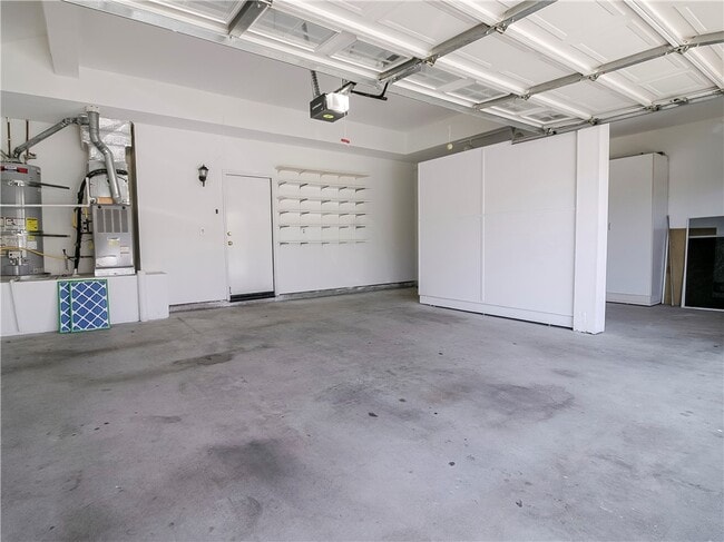 Building Photo - 25035 Eaton Ln