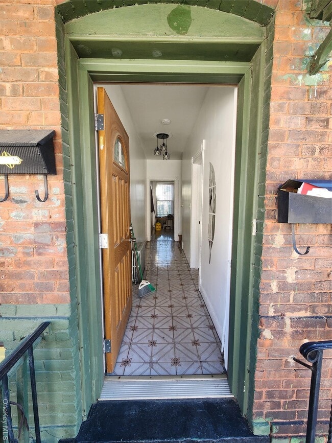 Building Photo - 11 Coonley Ct