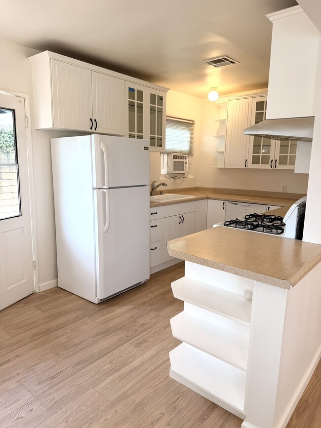 Building Photo - 327 Lima St