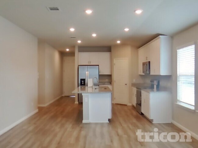 Building Photo - 5503 Shasta Pl