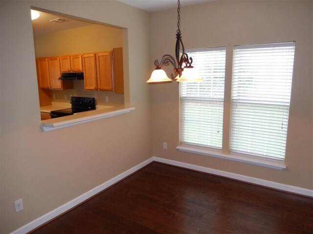 Dining Area - 268 Hadley Commons Dr