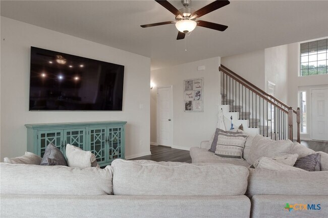 Building Photo - 445 Appalachian Trl