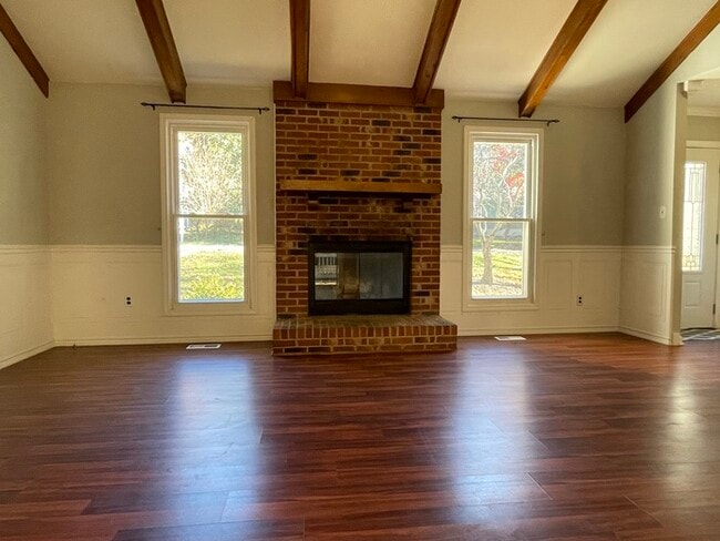Building Photo - 200 Glen Bonnie Ln