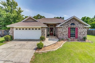 Building Photo - 15355 Northwood Hills Dr