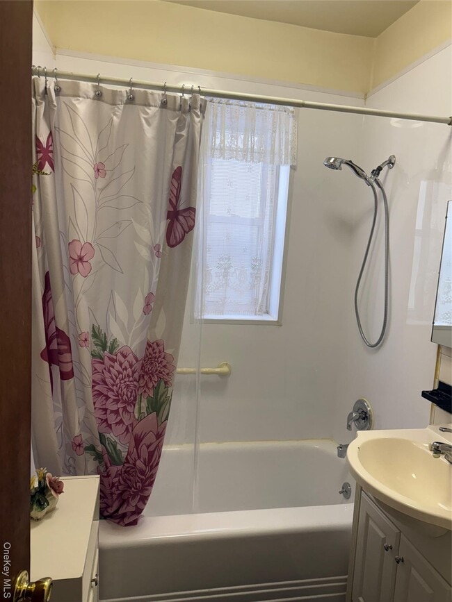 Building Photo - 24-32 23rd St