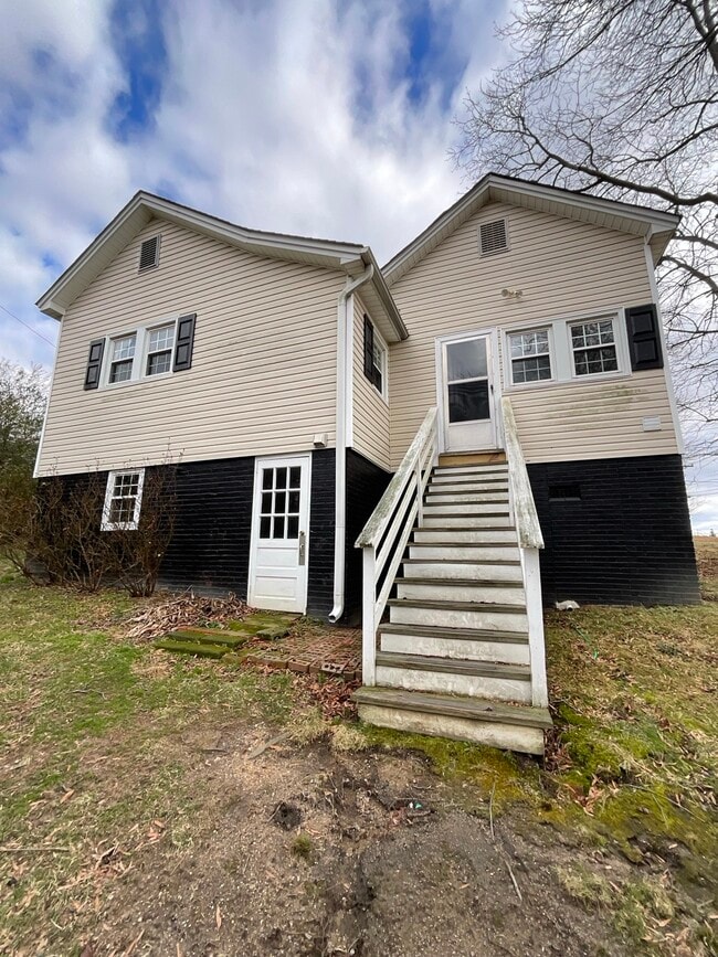 Building Photo - 603 Poplar Ave