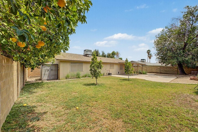 Building Photo - 12222 N 49th Ave