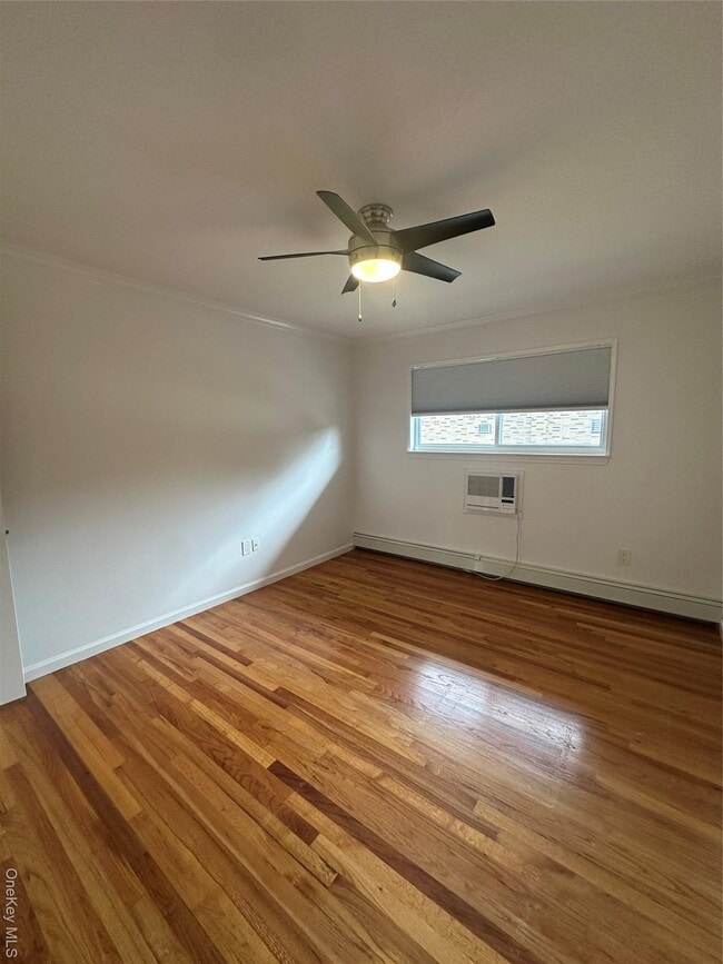 Building Photo - 12 Central Dr