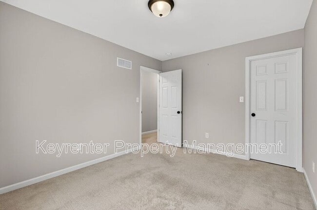 Building Photo - 109 Cobble Rd