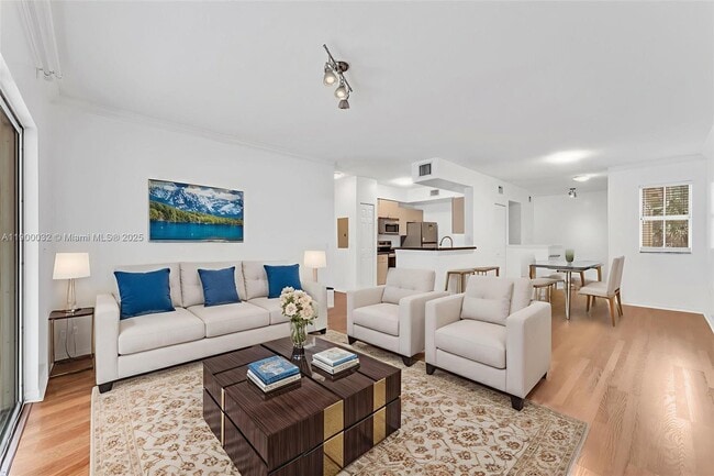 Building Photo - 2464 Centergate Dr