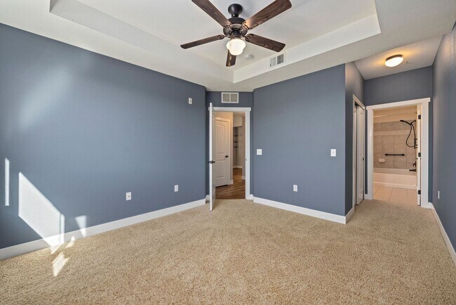 Building Photo - Bright 2 Bed, 2 Bath Condo in Fort Collins!!