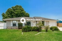 Building Photo - 3 Bedroom Pet-Friendly Home in COCOA, FL with Main Street Renewal