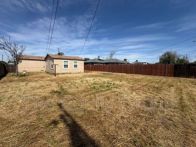 Building Photo - 829 Washington St