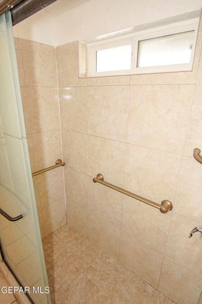 Building Photo - 1553 Rebecca Ann Dr