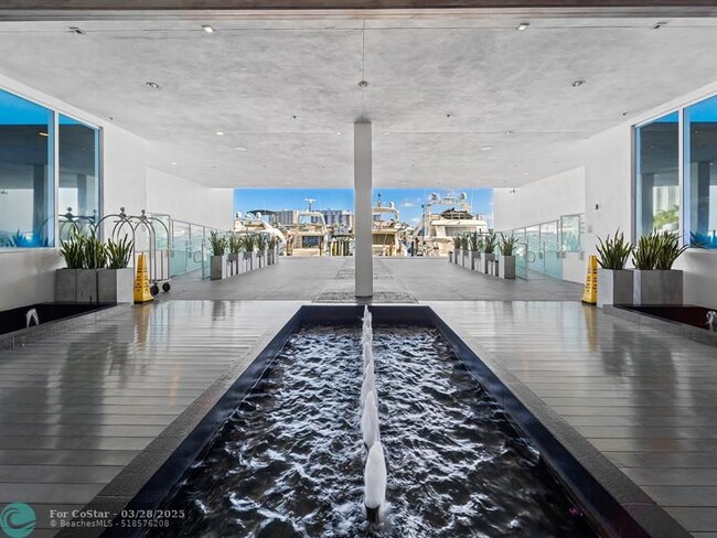 Building Photo - 400 Sunny Isles Blvd