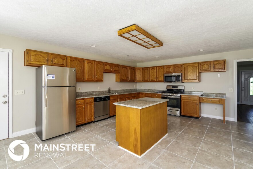 Building Photo - 300 Wava Dr