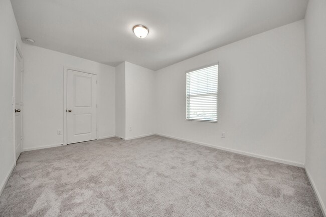 Building Photo - 1021 Pin Cherry Ln