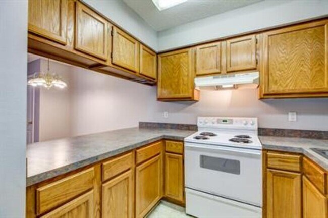 Building Photo - 2815 7th Ave