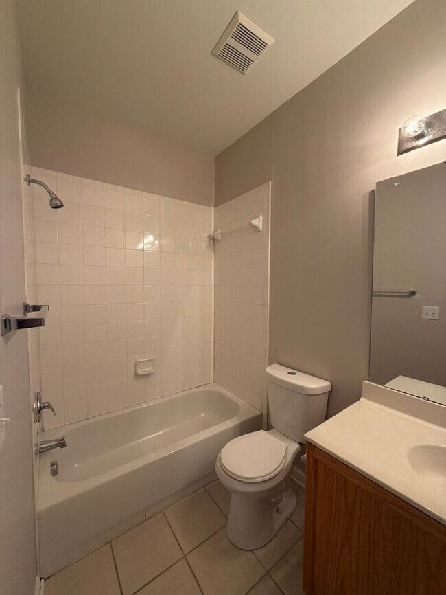 Building Photo - T.R. Lawing Realty Property