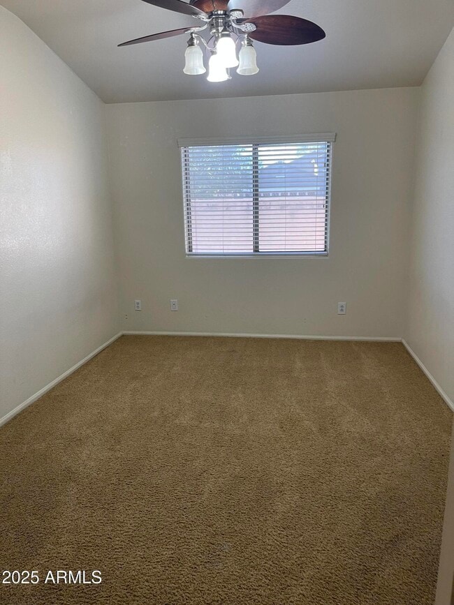 Building Photo - 29062 N Mountain View Rd