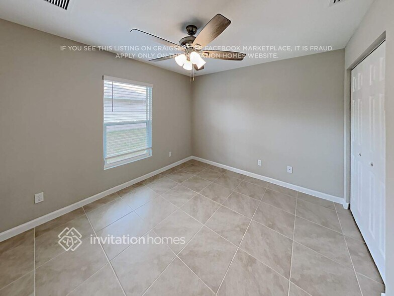 Building Photo - 225 SW Grove Ave