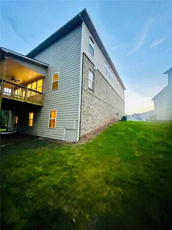Building Photo - 3883 Ridge Rd