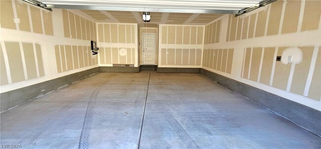 Building Photo - 915 Violet Heron St