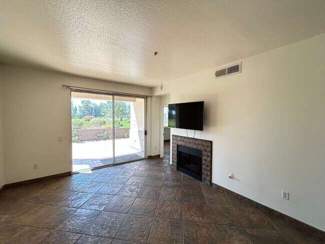 Building Photo - Beautiful 2 Bed 2 Bath Tustin Ranch Condo With Golf Course Views!