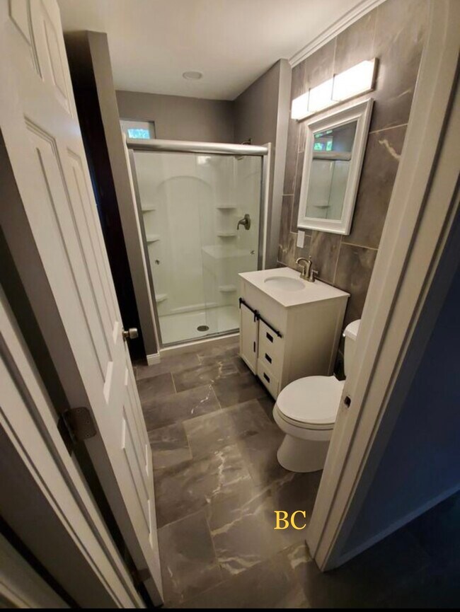 Building Photo - 6514 E 17th St