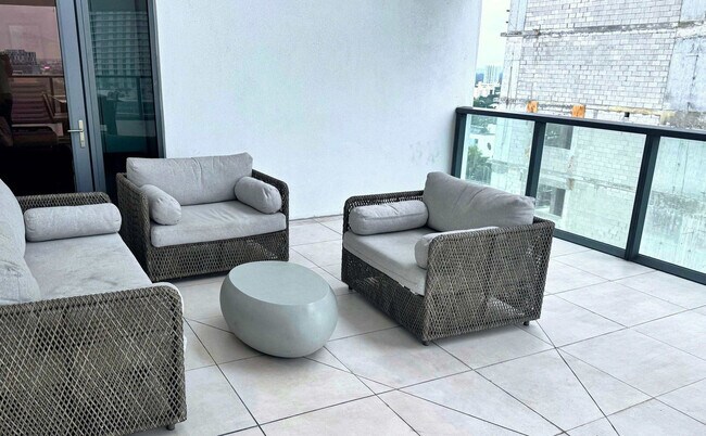 Building Photo - 239 SW 9th St