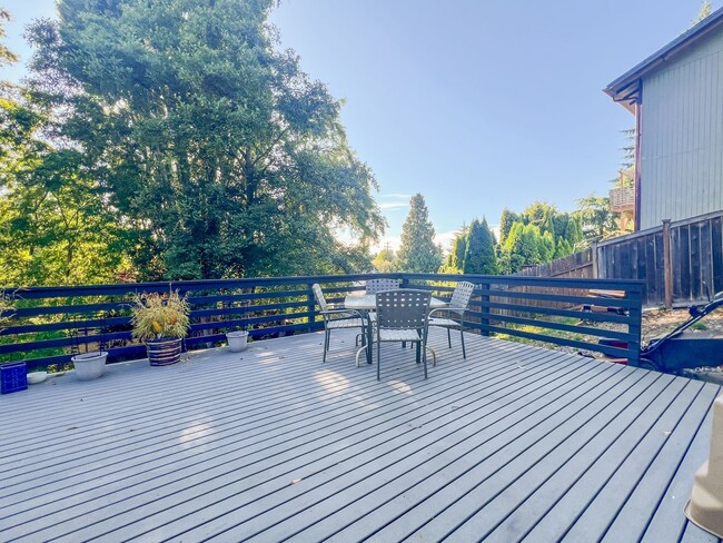 Building Photo - 4Bd/1.5Ba Seattle House