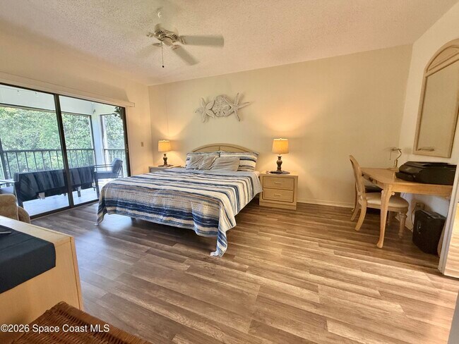 Building Photo - 6175 S Mirror Lake Dr