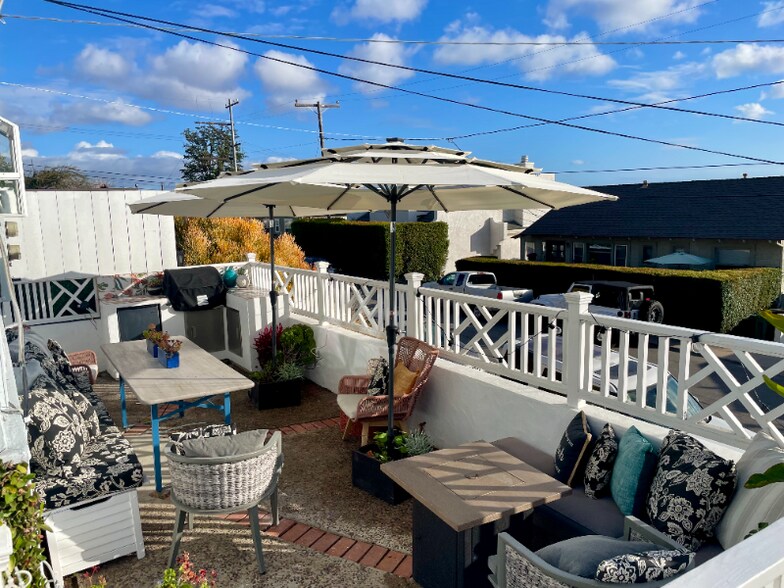 Building Photo - 1830 Guy St