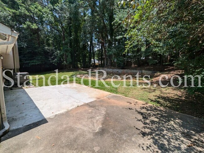 Building Photo - 4650 Aberdeen Ln