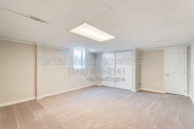 Building Photo - 3714 Kipling Ave